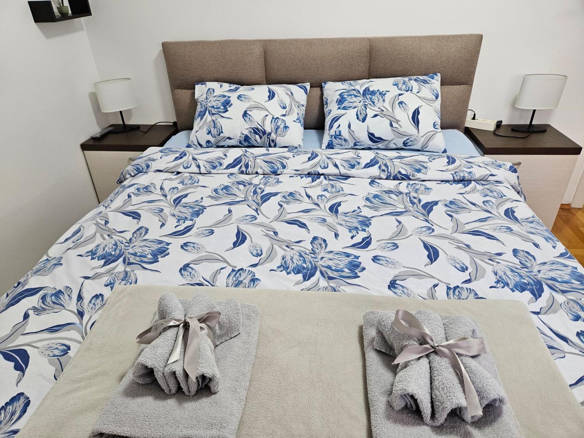 Apartman Vukota Pirot Zewnętrze zdjęcie