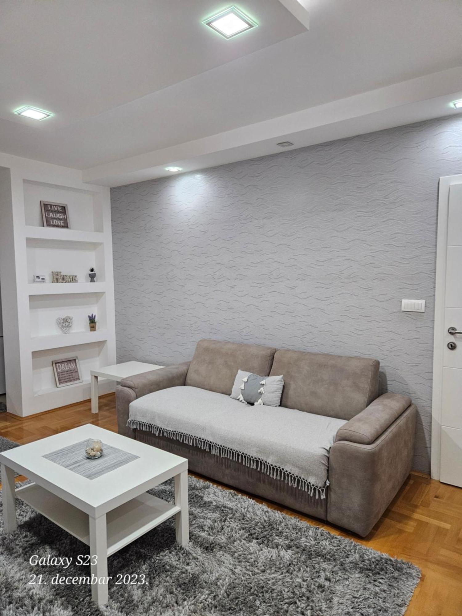 Apartman Vukota Pirot Zewnętrze zdjęcie